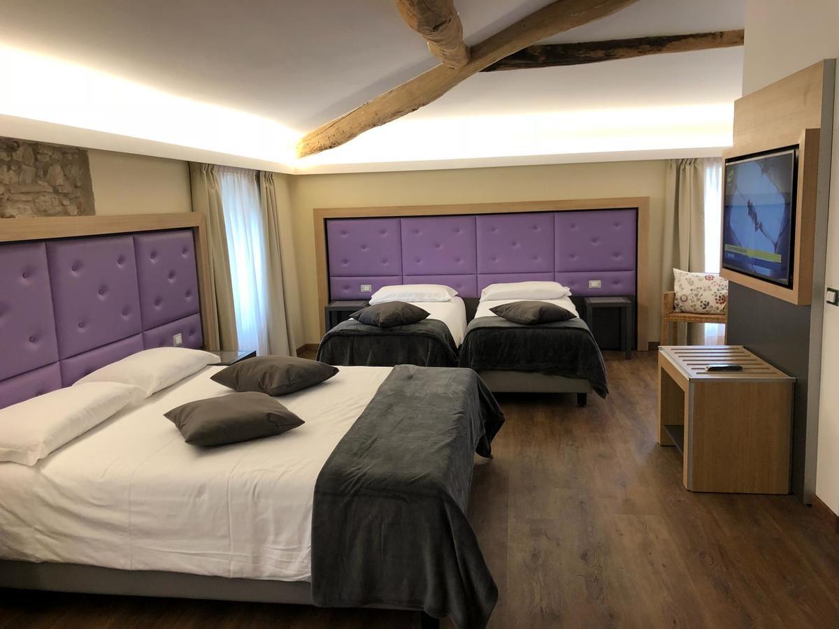 Hotel Corona Spiazzi Di Caprino Extérieur photo